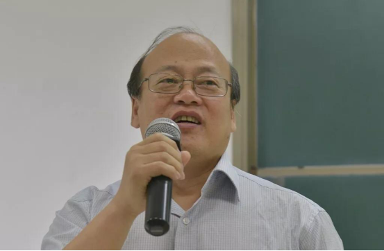 香樟青苗计划的授课老师代表,新加坡国立大学黄炜博士表示,社科大刚刚